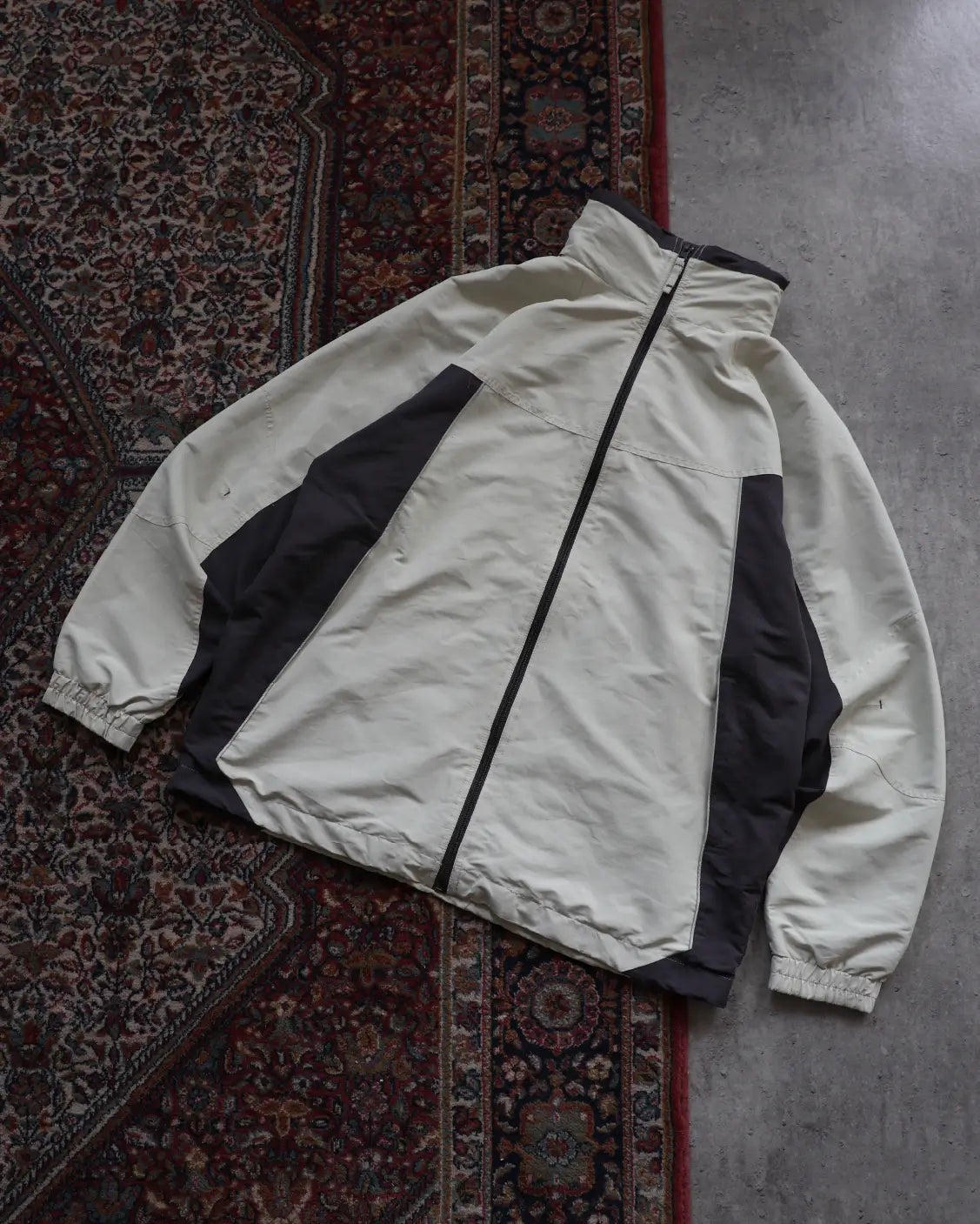 Vintage 1990s Two Panel Windbreaker - Cream/Dark Grey