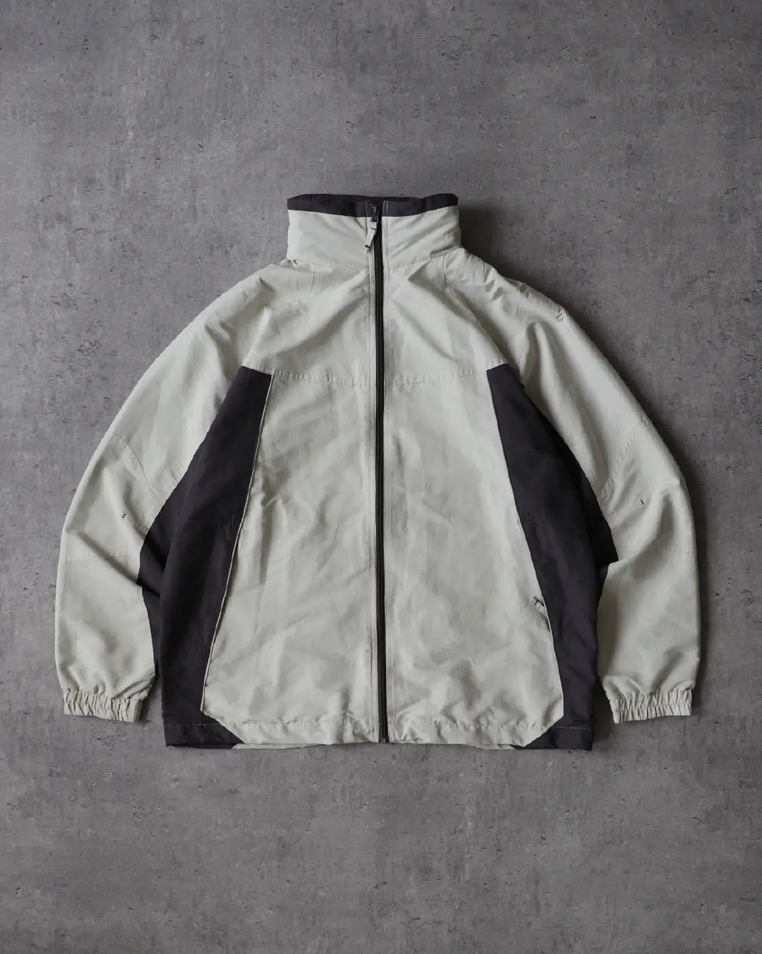 Vintage 1990s Two Panel Windbreaker - Cream/Dark Grey