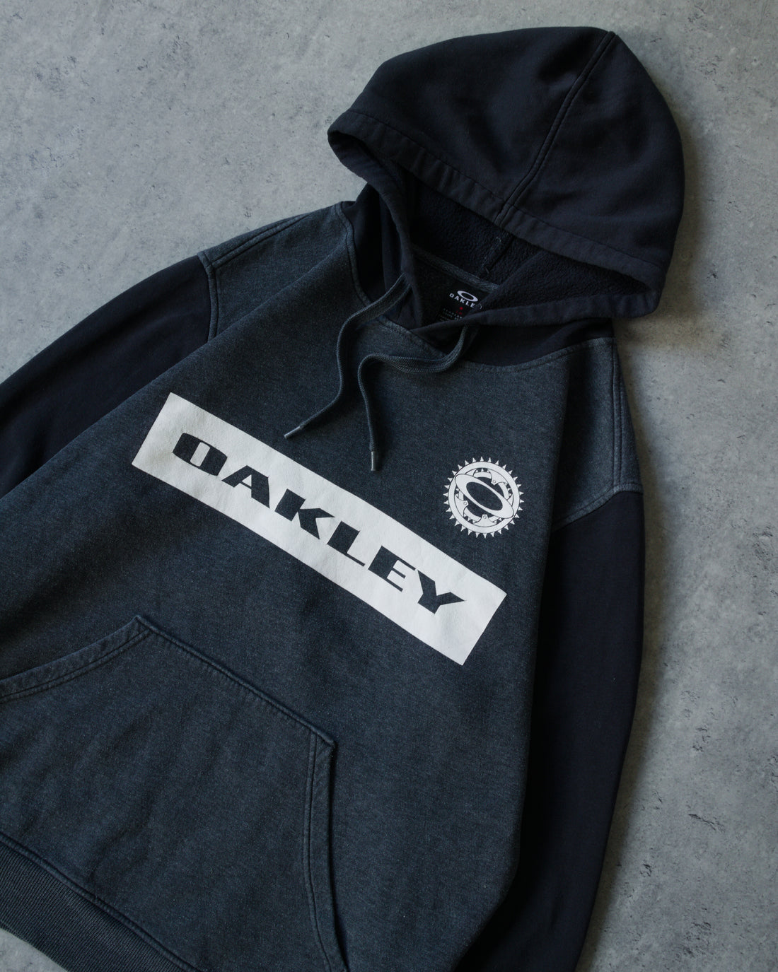 OAKLEY TWO TONE HOODIE - BLACK/DARK GREY | UNMARKET