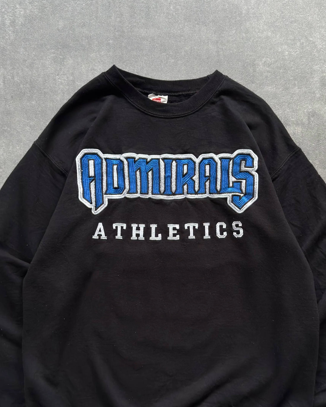 VINTAGE ADMIRAIS CREWNECK