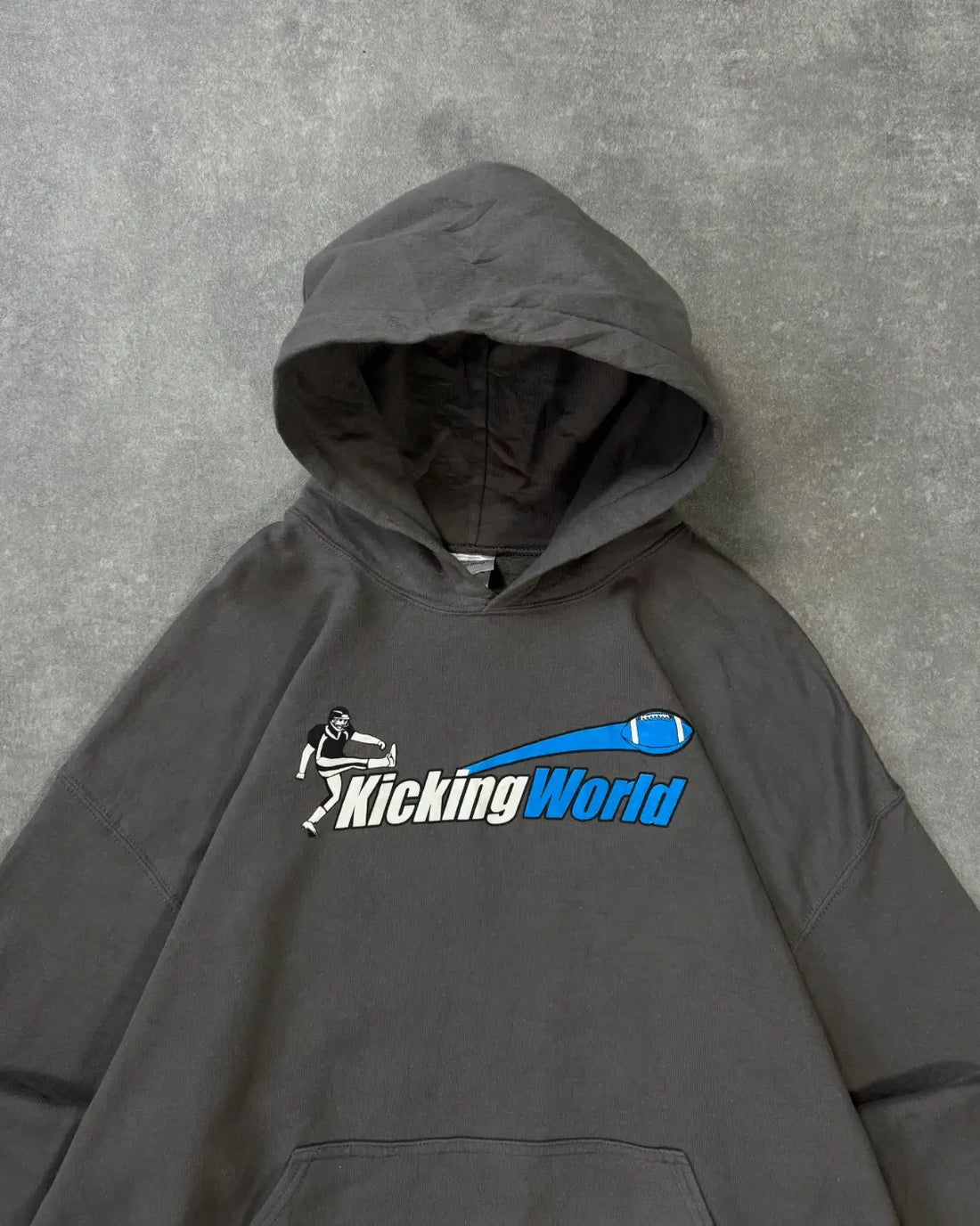 VINTAGE KICKING WORLD HOODIE