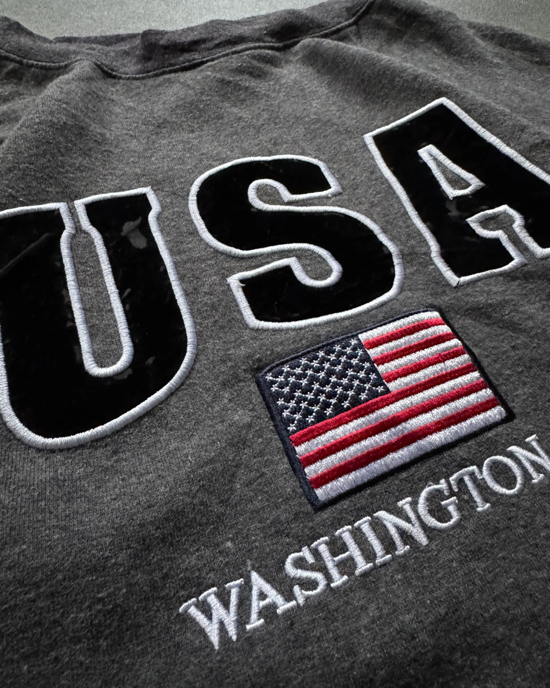 VINTAGE USA CREWNECK